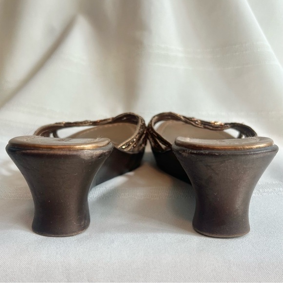 $5 ADD ON with $15+ Bundle Platform Wedge Beaded Sandal Bronze Sz 6 - Picture 4 of 12